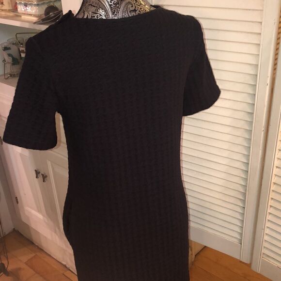 Theory 2 Pocket SOFT Dress in Midnight Blue. - Picture 6 of 11